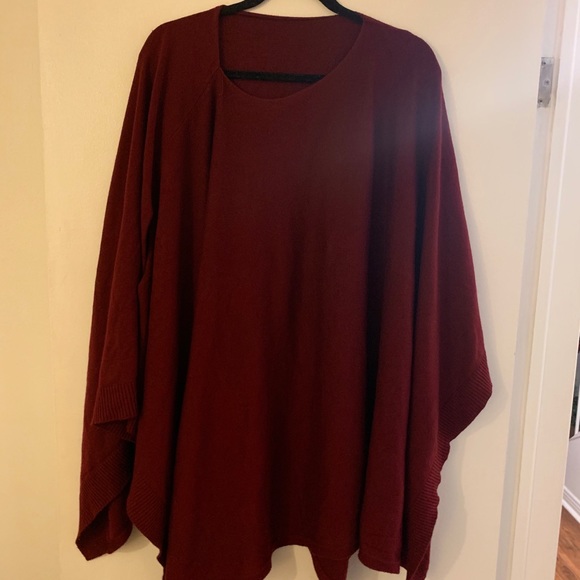 Vintage Cape (made in Turkey) - Picture 2 of 5